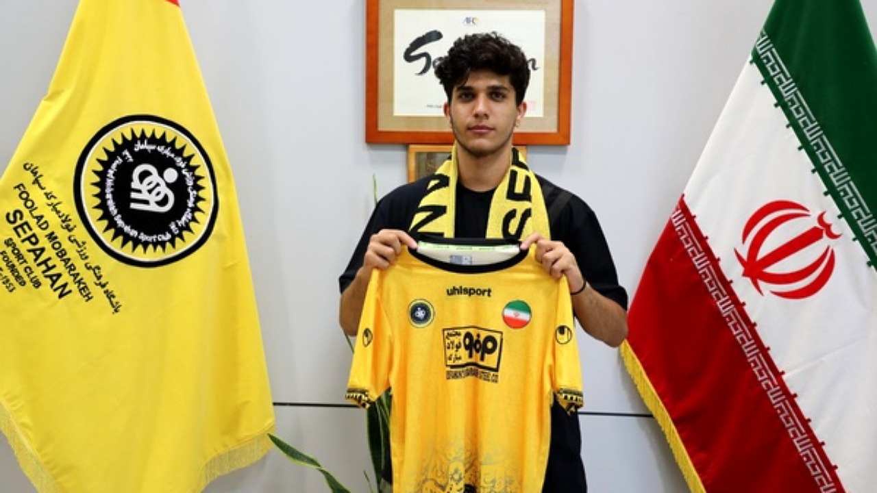 هافبک ۱۹ ساله در جمع شاگردان نویدکیا