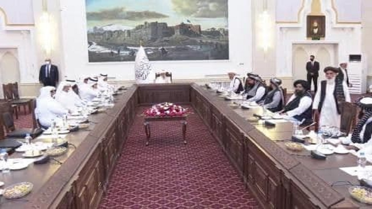 دیدار وزیر خارجه قطر با سران طالبان و سیاسیون