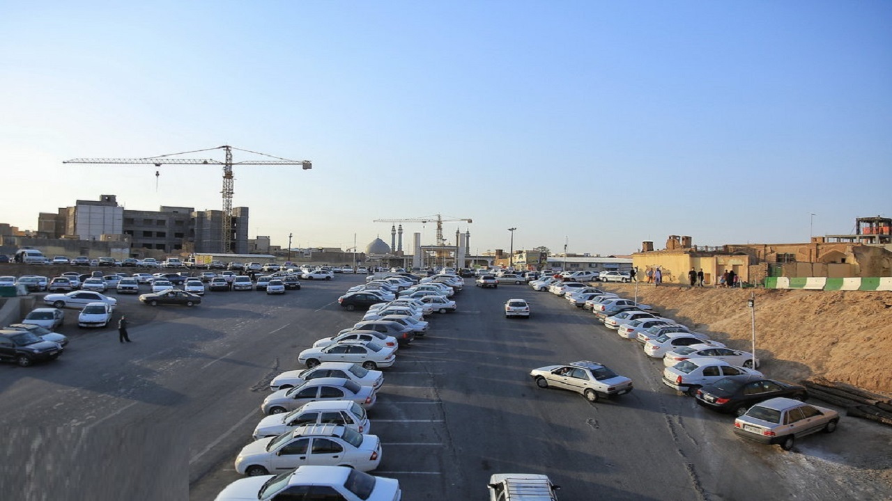 وضعیت پارکینگ شرقی حرم حضرت معصومه زیبنده شهر قم نیست