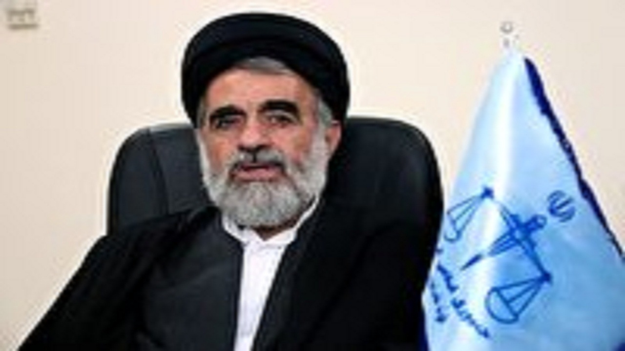 همدردی نماینده ولی فقیه در سمنان با خانواده زنده یاد زرگر