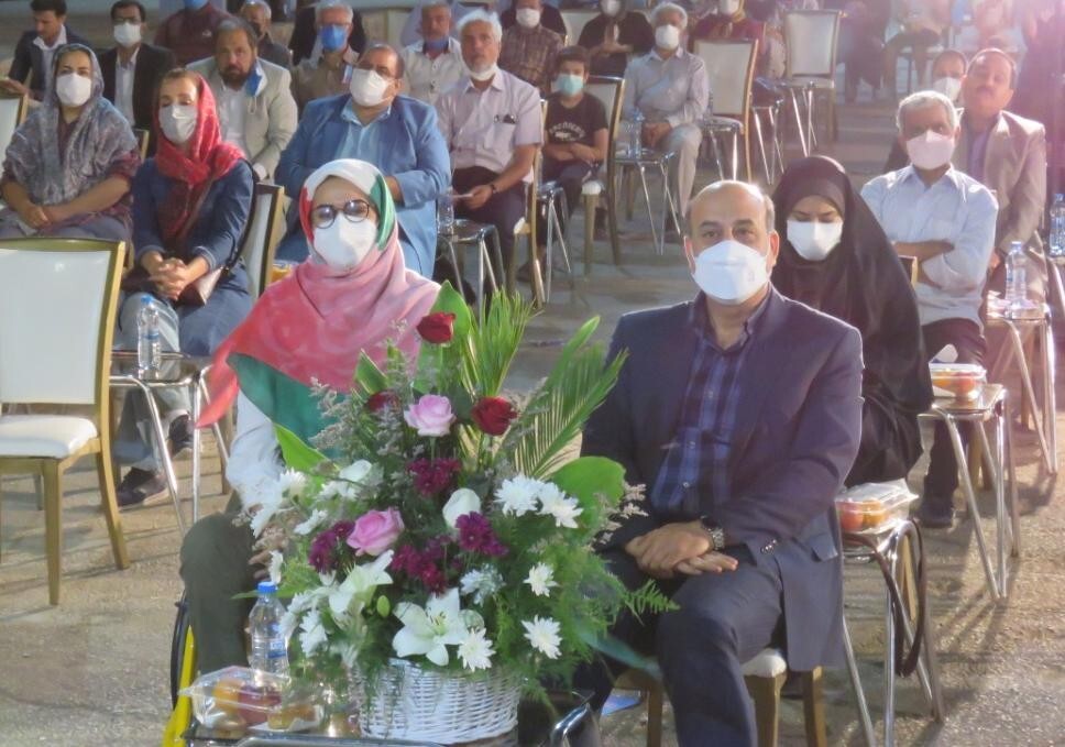 تجلیل از زهرا نعمتی در کرمان تجلیل از زهرا نعمتی در کرمان