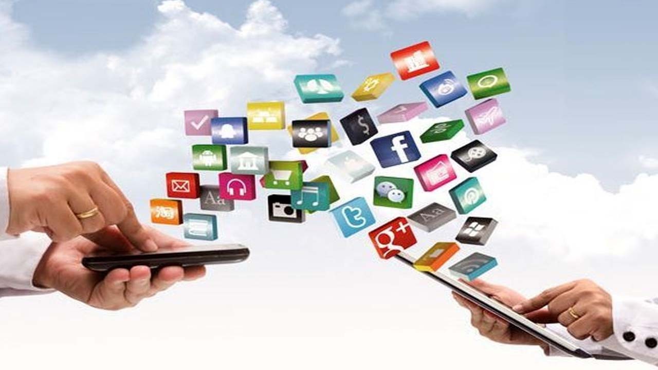 نکاتی در خصوص ارتباطات مردمی مسئولان در شبکه‌های اجتماعی