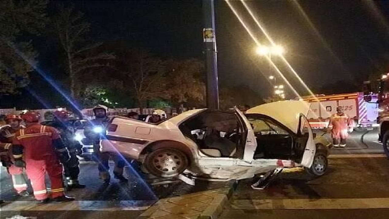 تصادف مرگبار پژو با تیر برق در گچساران
