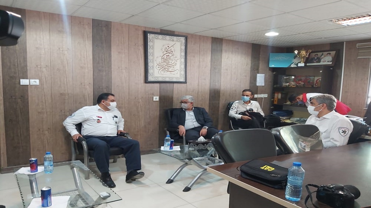 افتتاح مرکز واکسیناسیون شبانه روزی هلال احمر آبادان