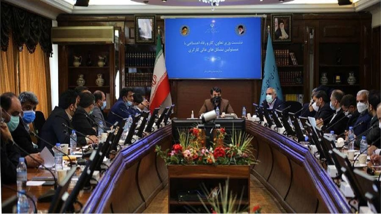 باید سیاست‌های کلانی که خلق فقر می‌کنند اصلاح شوند