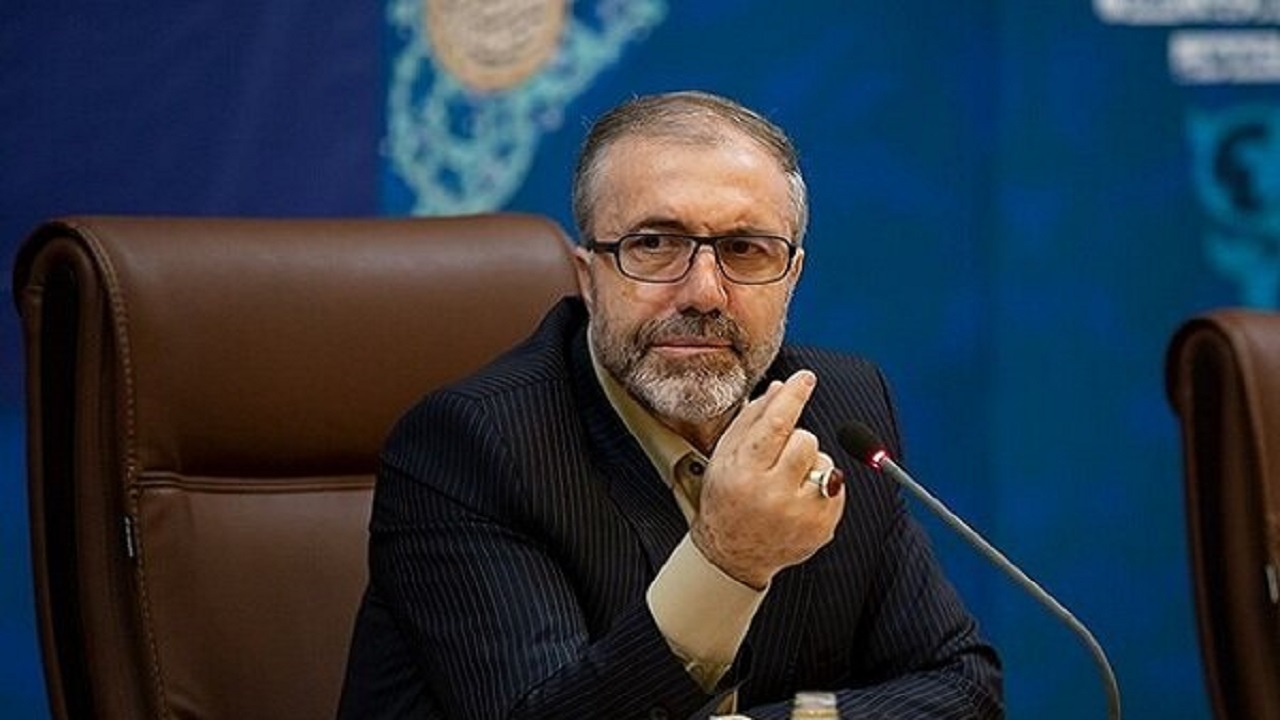 منع تردد شبانه لغو نشده است/ شرط سفر به کربلا به همراه داشتن گواهی واکسن است/ زوار می‌توانند از طریق مرز مهران به کشور برگردند