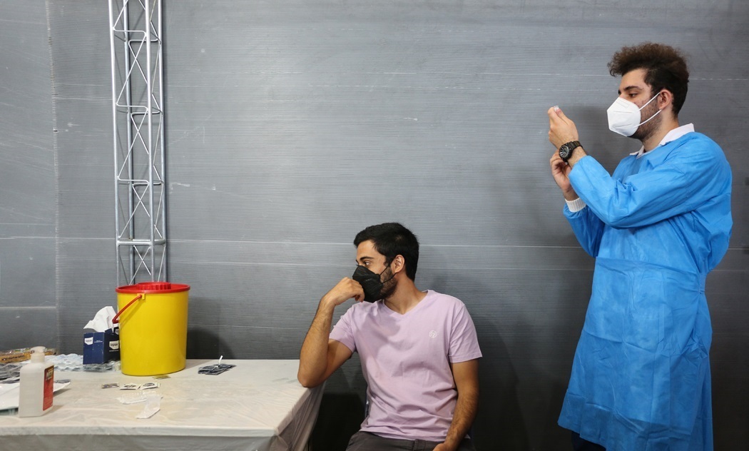 واکسیناسیون دانشجویان مشهدی+تصاویر