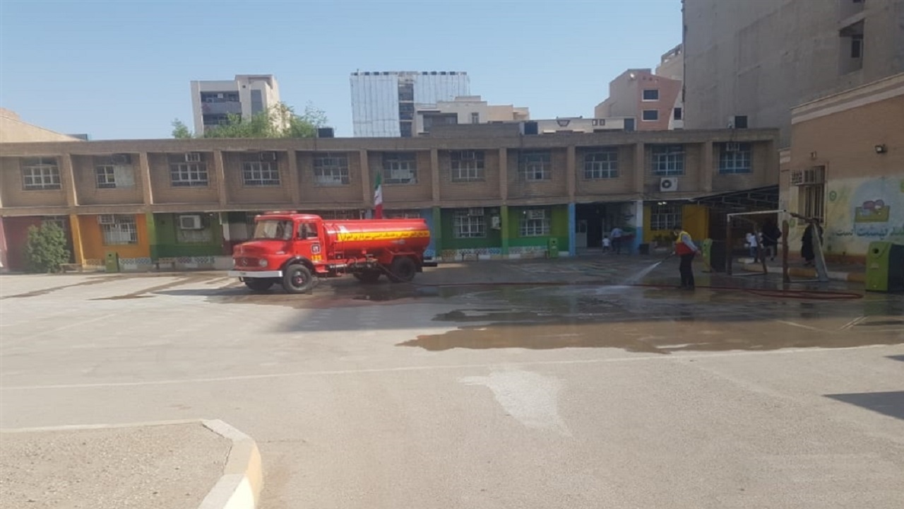 ضدعفونی مدارس برای آغاز سال تحصیلی جدید