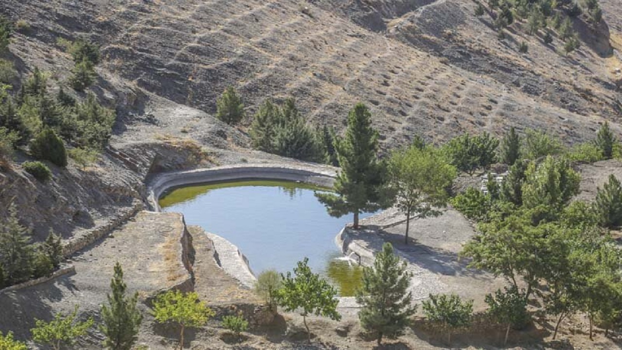 گزارش تصویری از آبخیزداری ارتفاعات بیجی