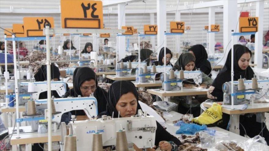 پرداخت حق بیمه تامین اجتماعی به زنان سرپرست خانوار در بندر امام
