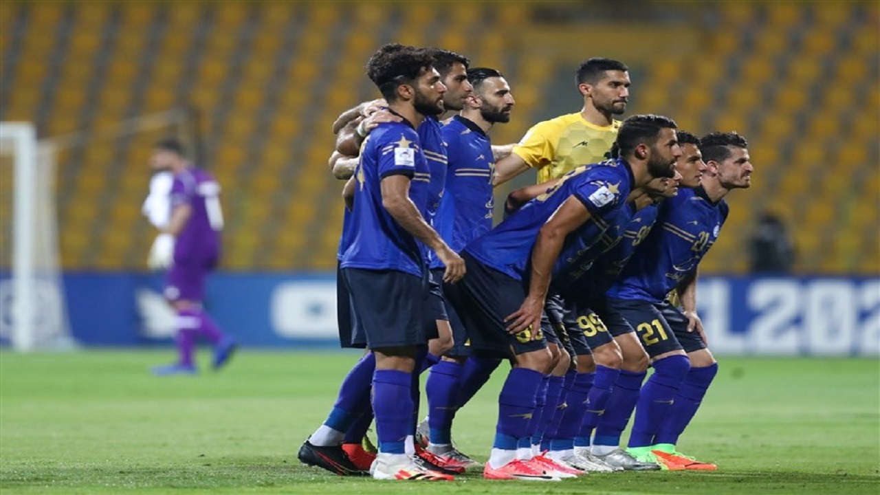 دسته گل کادر فنی استقلال در دوبی