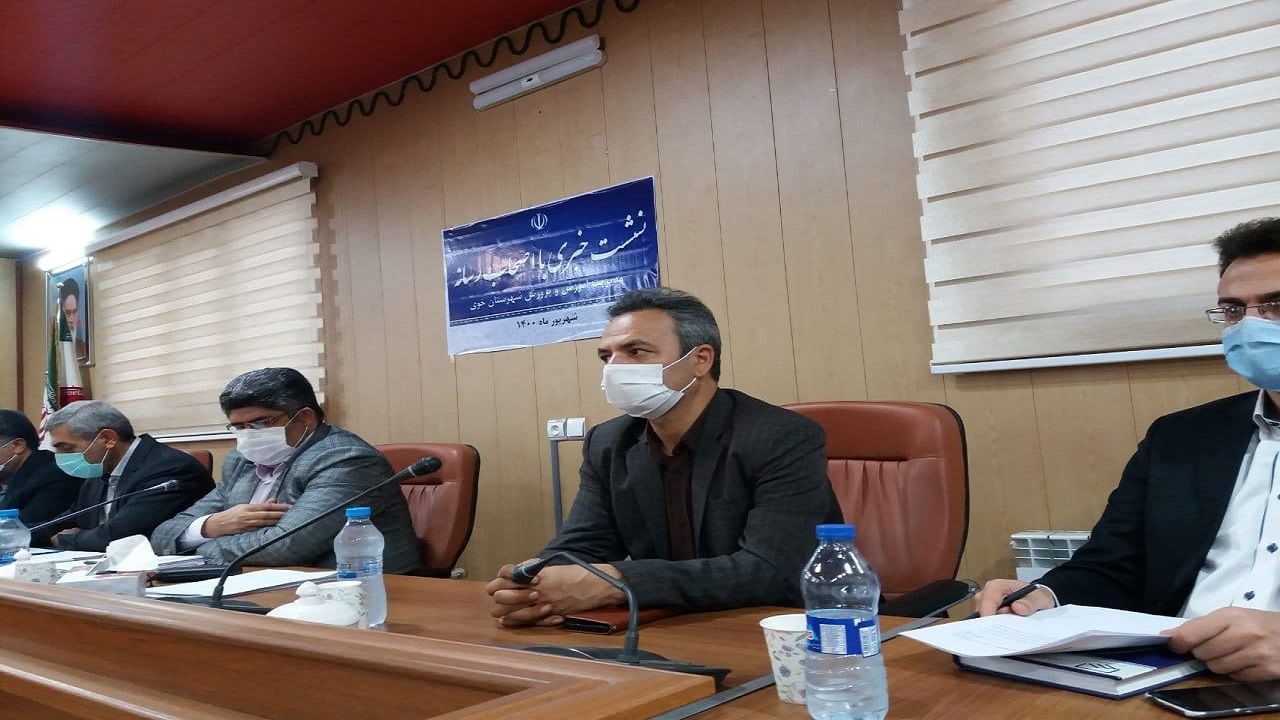 بیش از ۸۰ درصد فرهنگیان خوی تا اواخر مهر ماه واکسینه می شوند