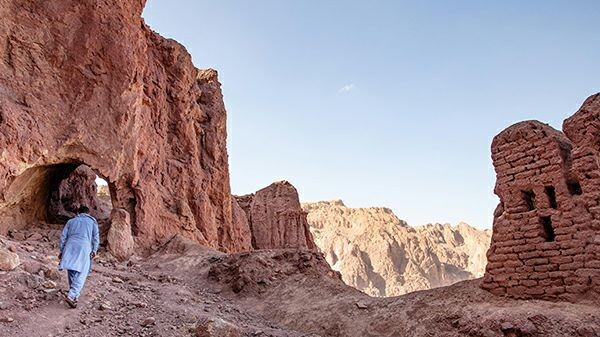 قلعه&zwnj;ی باشکوه ضحاک در سرزمین بودای افغانستان + تصاویر