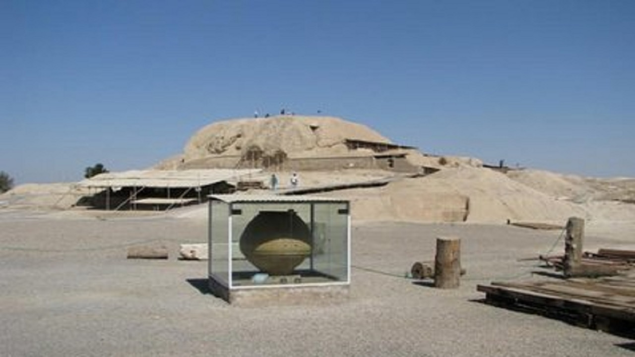 پرونده محوطه باستانی سیلک کاشان برای ثبت در فهرست جهانی آماده می‌شود
