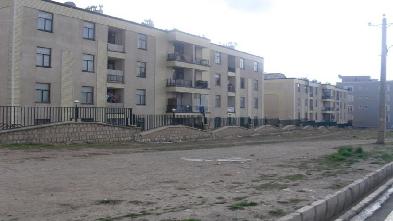لزوم ساماندهی شهرک مسکونی ۴۸ واحدی هندیجان