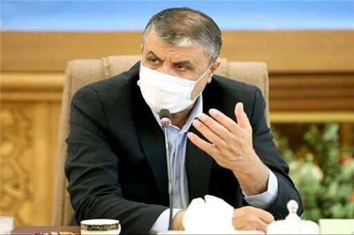 بازدید رئیس سازمان انرژی اتمی از آب سنگین اراک