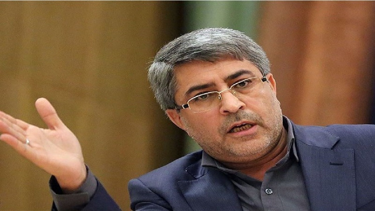 امتیاز دولت رئیسی این است که دولت را از احزاب سیاسی نچیده است + فیلم
