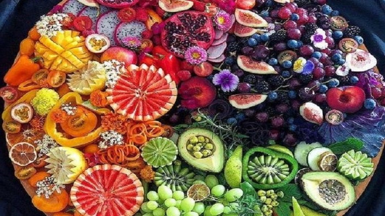 منظره زیبایی از انواع میوه ها