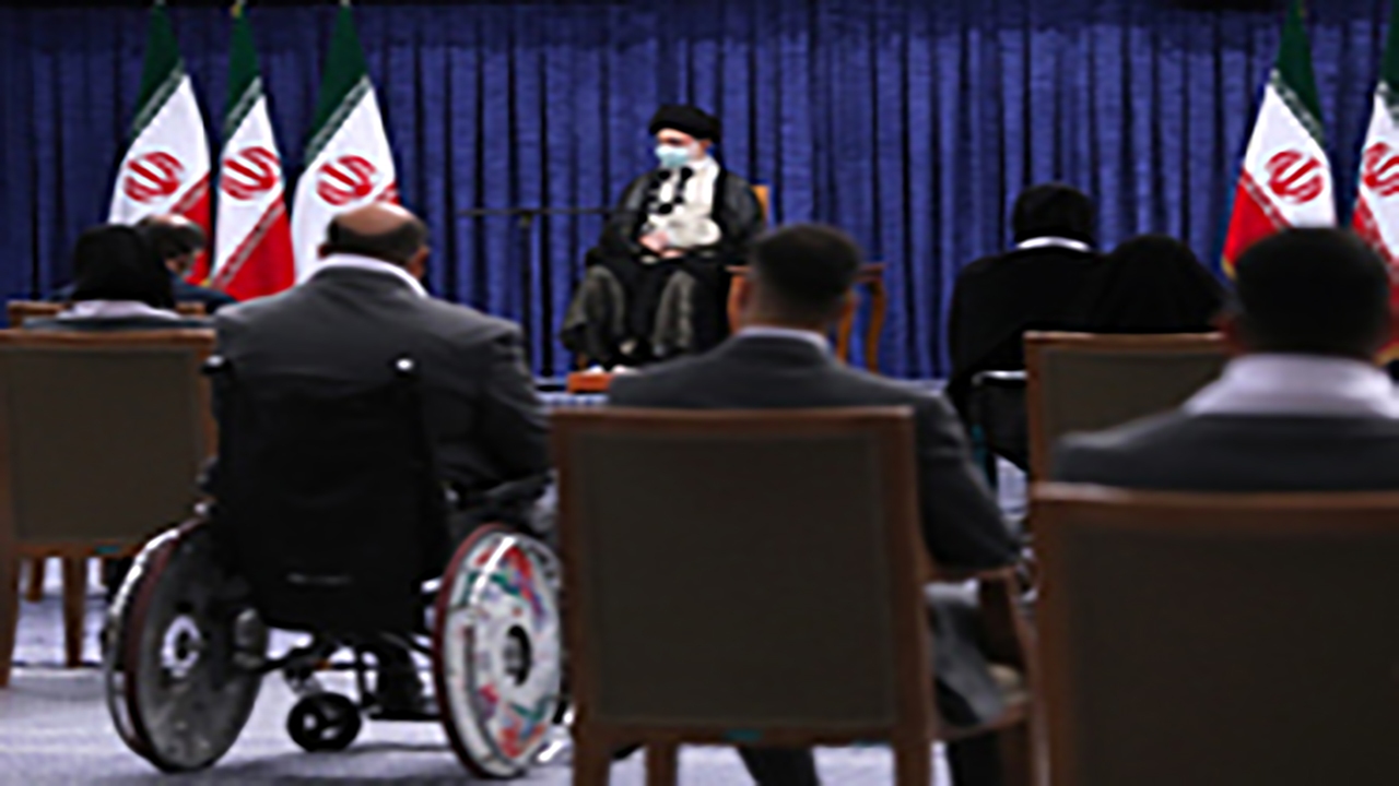 حواشی جالب دیدار صمیمانه قهرمانان المپیک و پارالمپیک با رهبر انقلاب + فیلم