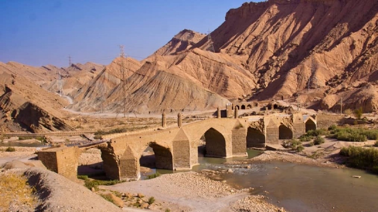 تصاویری زیبا از کاروانسرا و پل مشیرالملک در شهرستان دشتستان