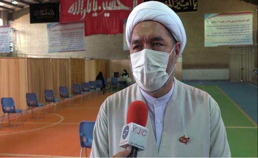 مسئول مرکز واکسیناسیون اتباع در قم