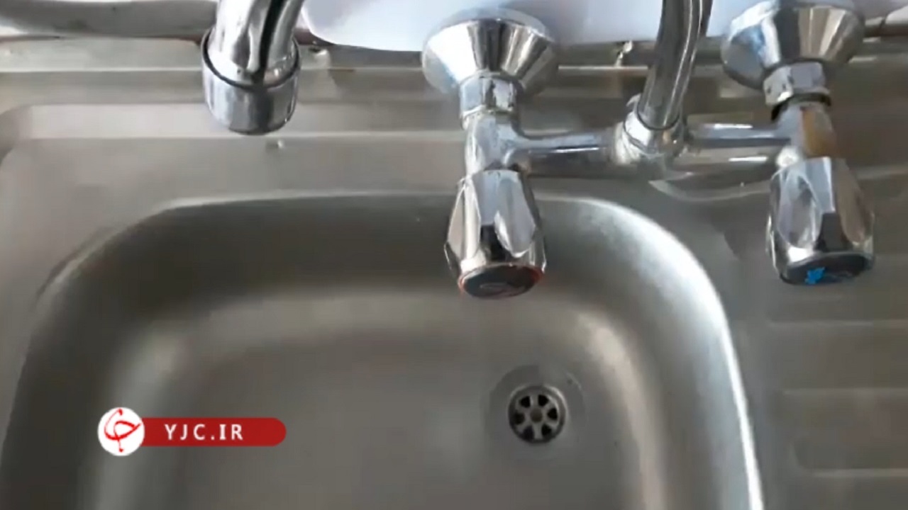 علت قطعی های مکرر آب در بستان‌آباد چیست؟+فیلم