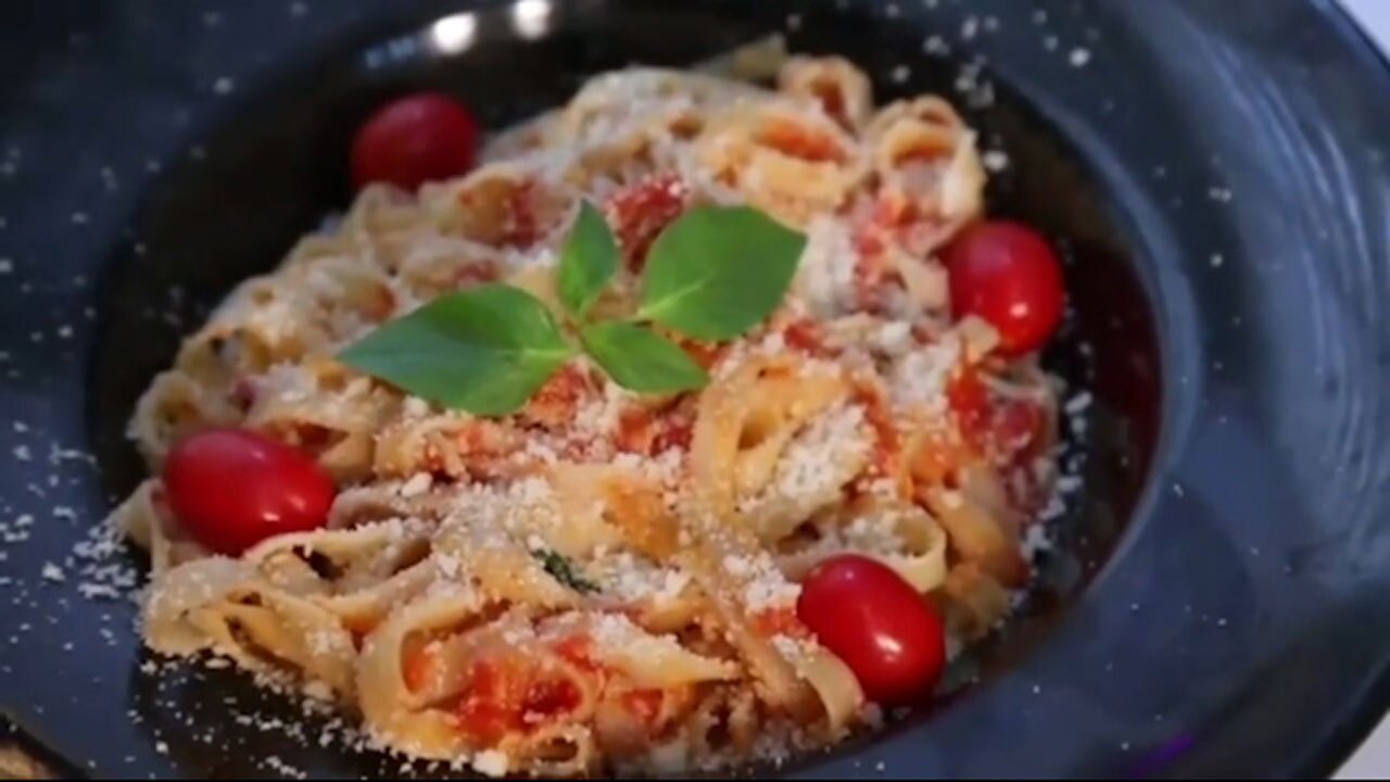 طرز تهیه فتوچینی با سس گوجه + فیلم
