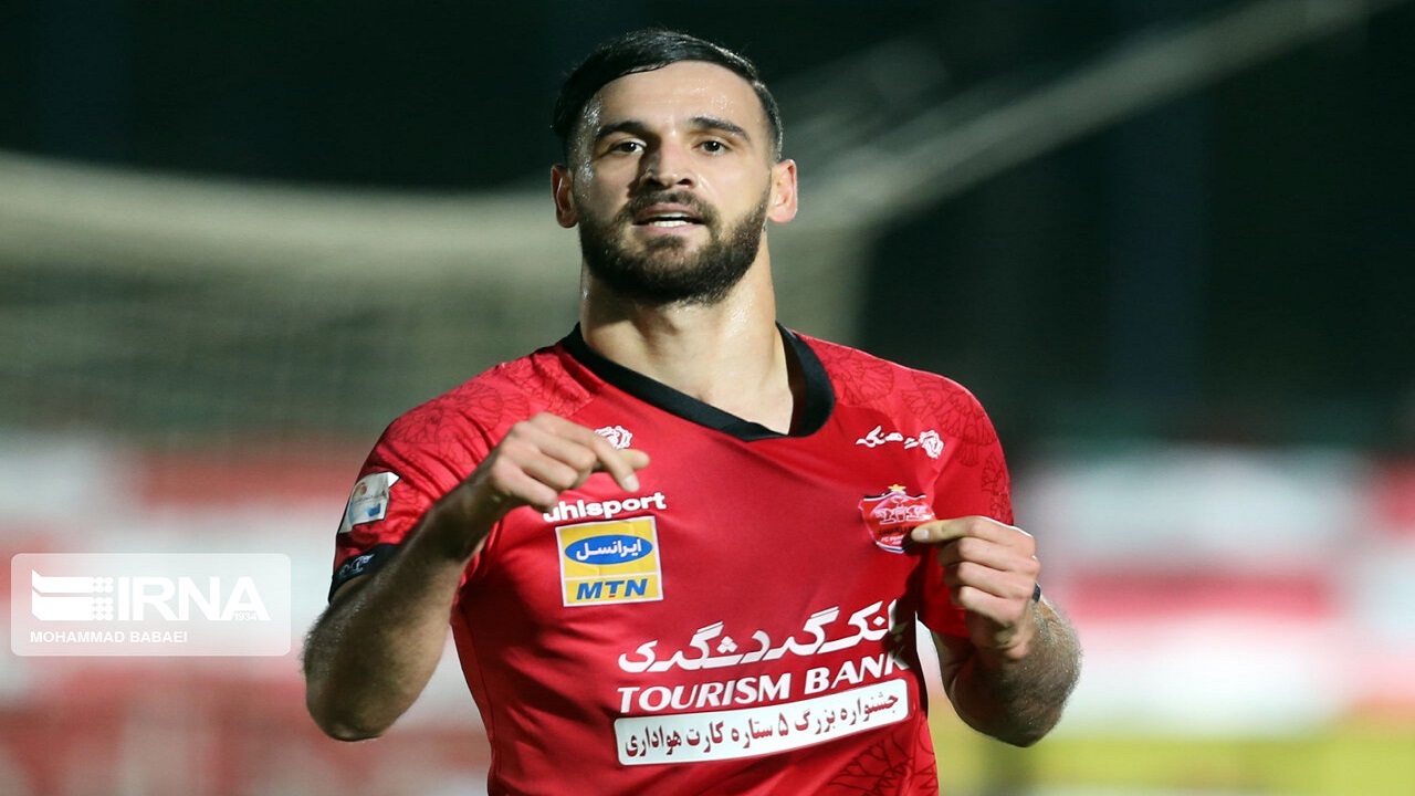 نوراللهی از ترکیب تیم فوتبال الاهلی خارج نمی‌شود