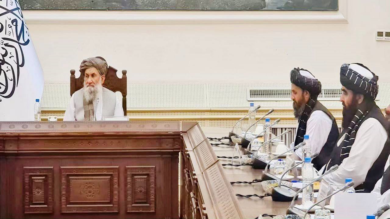 دیدار تدروس آدهانوم با ملا حسن آخند در ارگ ریاست جمهوری