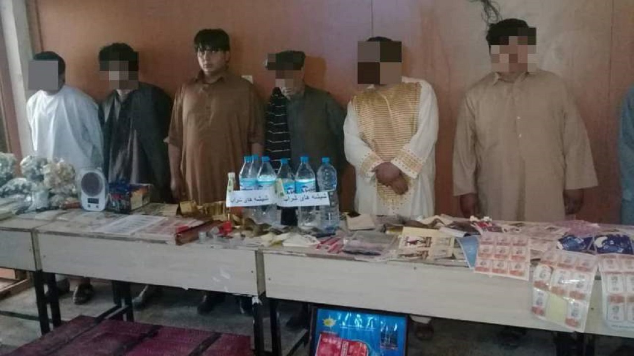 طالبان کارخانه مشروبات الکلی در هرات را کشف کردند