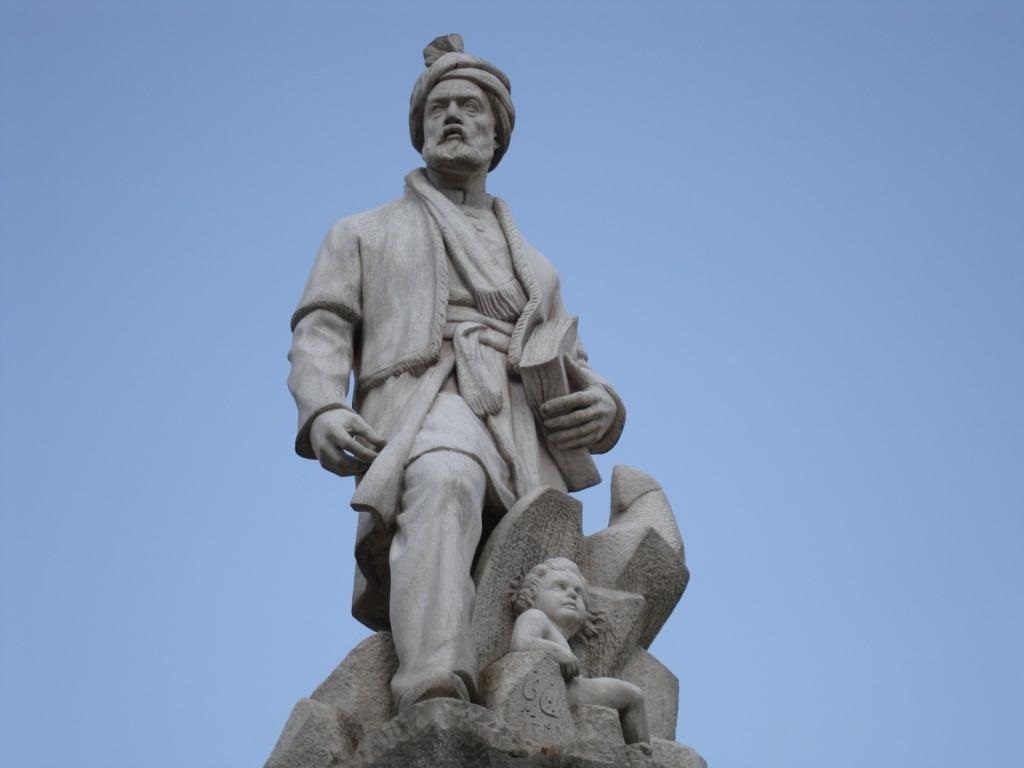 مجسمه&zwnj; فردوسی 