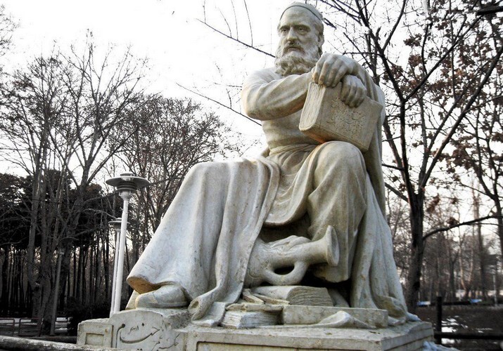 مجسمه&zwnj; خیام پارک لاله