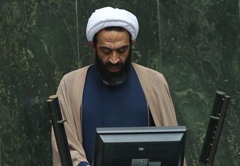 باید کسی وزیر نفت بشود که توان تامین درآمد کشور از نفت را داشته باشد
