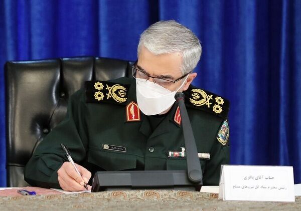 جنگ تحمیلی عامل استحکام بنیان‌های انقلاب شد/ جنایات آمریکا تهدیدکننده صلح جهانی است