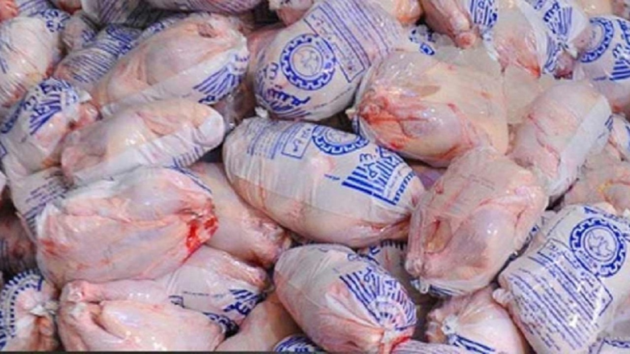 کشف ۴۰۰ کیلوگرم گوشت مرغ منجمد با برچسب جعلی در قاینات