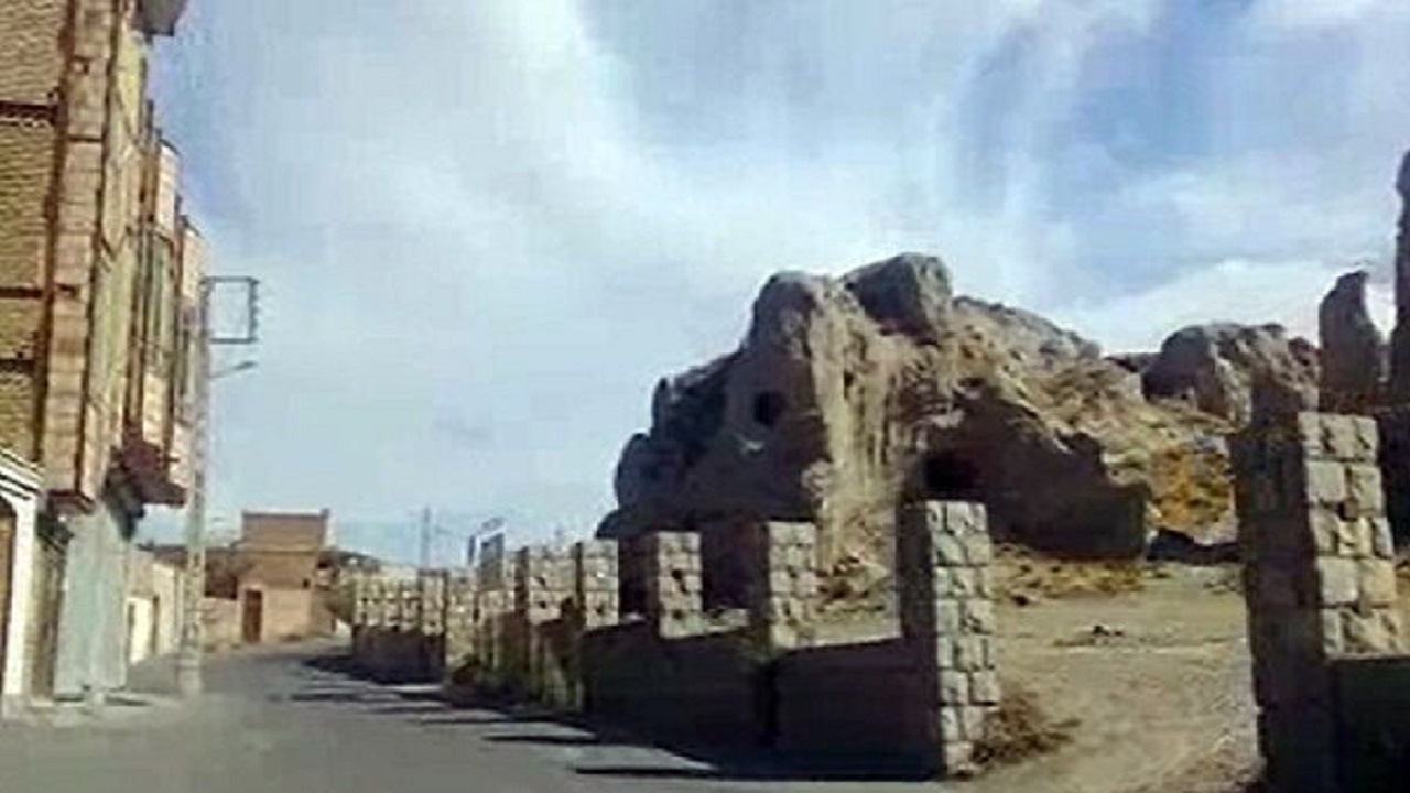 ساخت و ساز‌های غیرمجاز در مجاورت اماکن تاریخی مرند ممنوع است