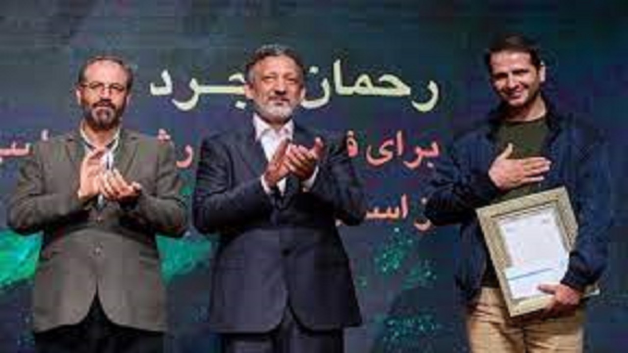 نشان درجه ۲ هنری کشور نصیب هنرمند اردبیلی شد