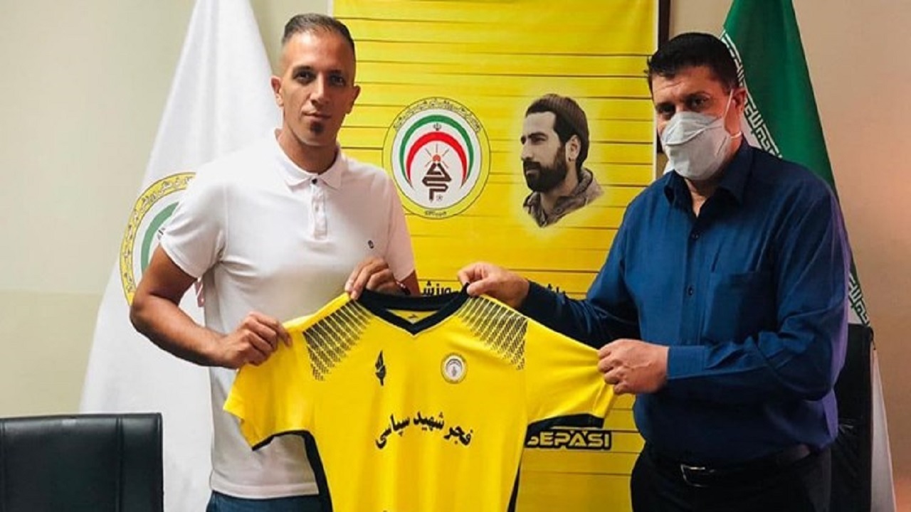 دروازه‌بان سابق پرسپولیس به فجرسپاسی پیوست