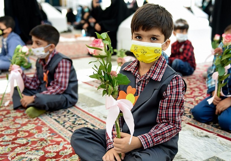 آغاز سال تحصیلی کلاس اولی&zwnj;ها در حرم امام رضا(ع)