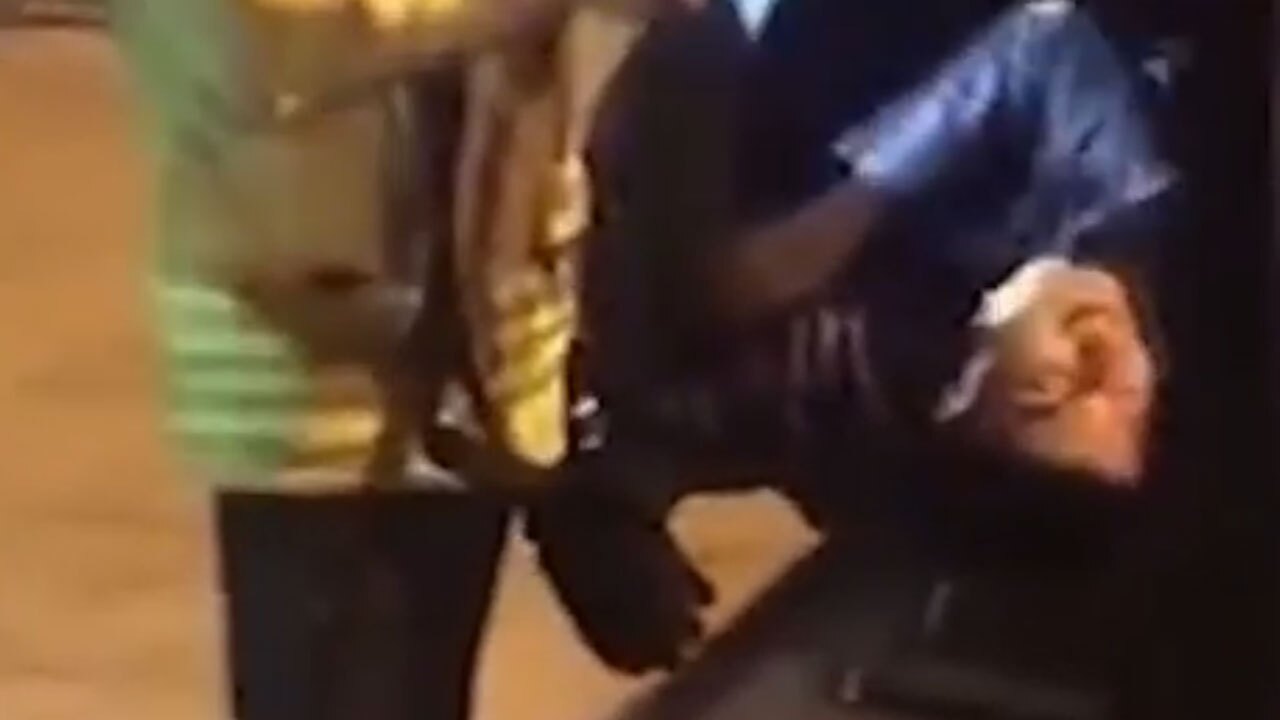 عکس یادگاری که موجب دردسر شد + فیلم