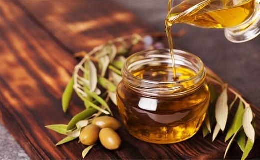 زخم کم آبی بر باغ&zwnj;های زیتون رودبار/تداوم روند کاهش تولید زیتون در گیلان