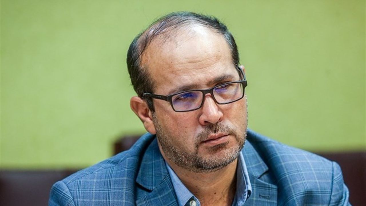 دستمزد کارگران تنها ۱۳ روز کفاف زندگی آنها را میدهد دستمزد کارگران تنها ۱۳ روز کفاف زندگی آنها را میدهد