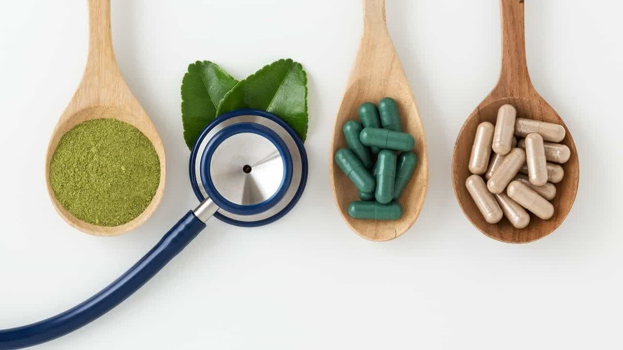 فعالیت ۳۰ پزشک متخصص طب سنتی در استان اصفهان