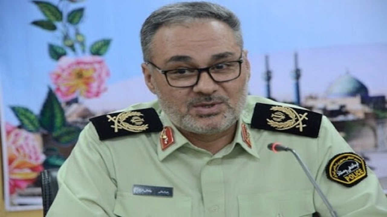 فرمانده انتظامی استان یزد پای درد دل مردم می‌نشیند