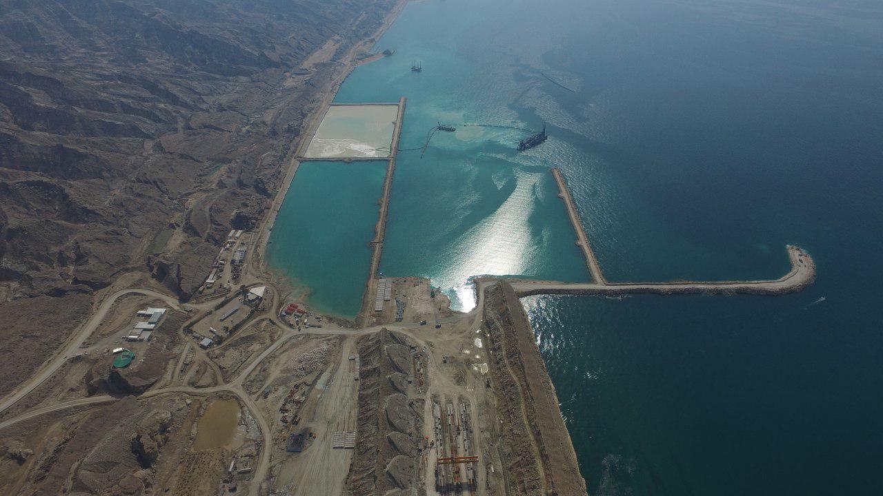 غرب هرمزگان قطب پتروشیمی کشور می شود