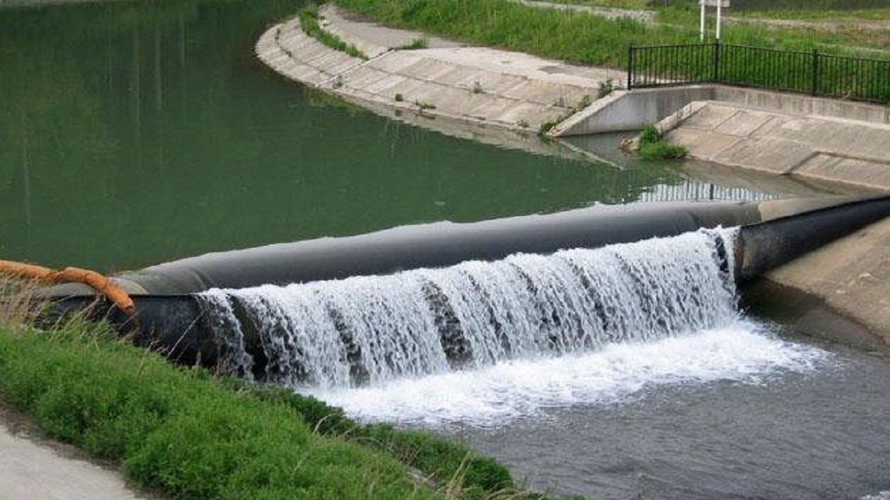 آبی که آب می‌رود