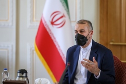 دیدار وزیر امور خارجه با تجار وارد کننده واکسن کرونا