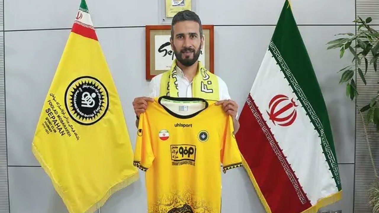 سجاد شهباززاده قراردادش را با سپاهان تمدید کرد