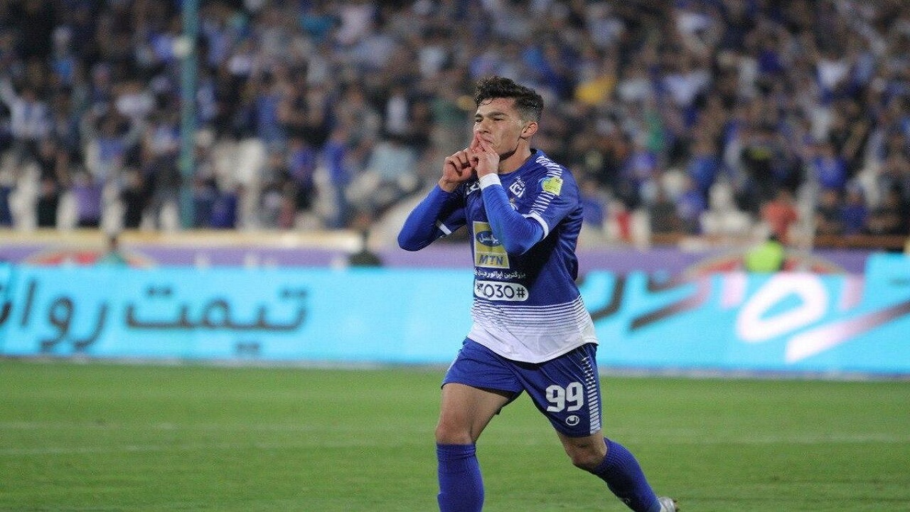 مهاجم تیم فوتبال استقلال در رادار اراکی‌ها