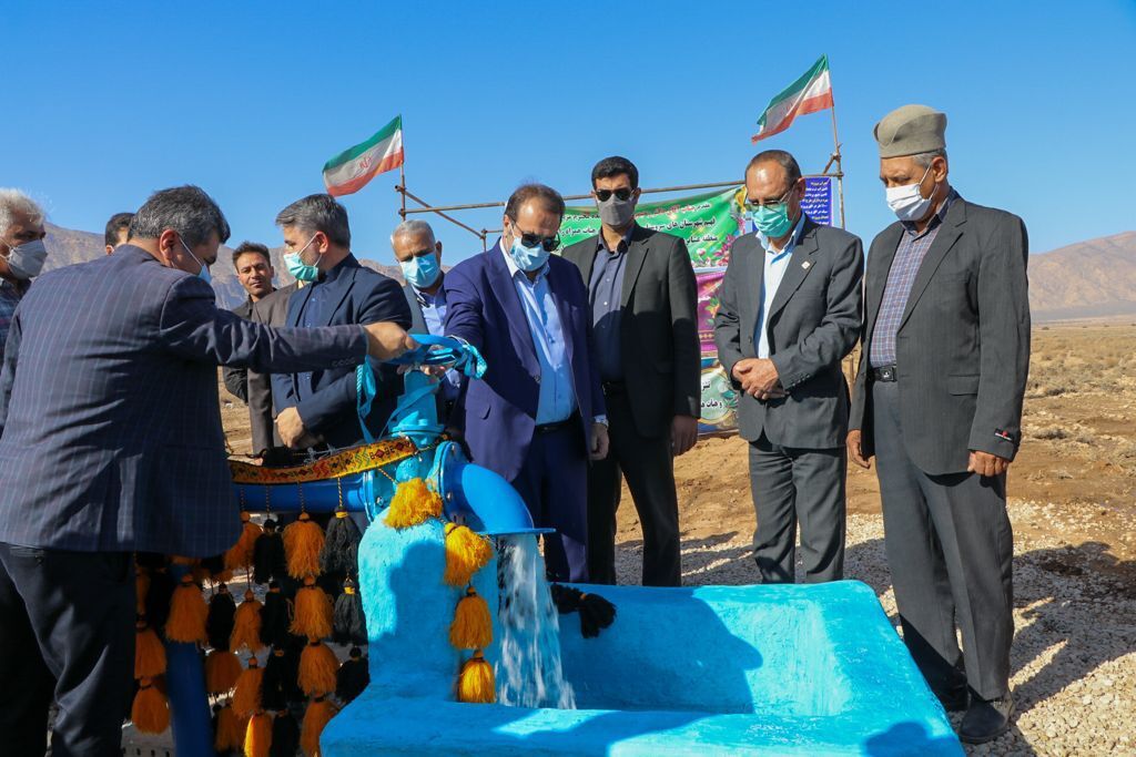 طرح آبرسانی به سایت اسکان عشایر سروستان افتتاح شد